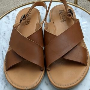 Korks by KorkEase cross strap tan sandals size 9
